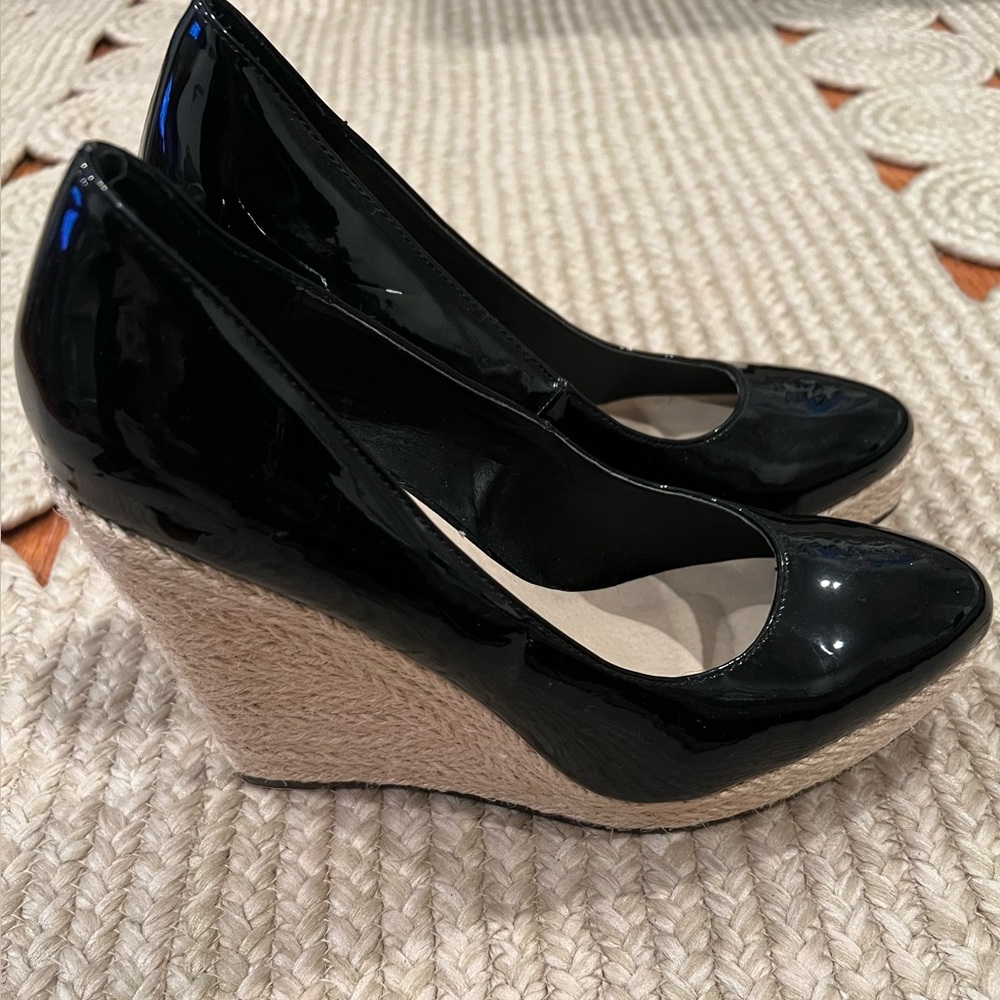 Michael Antonio Black and Tan Wedge Pumps